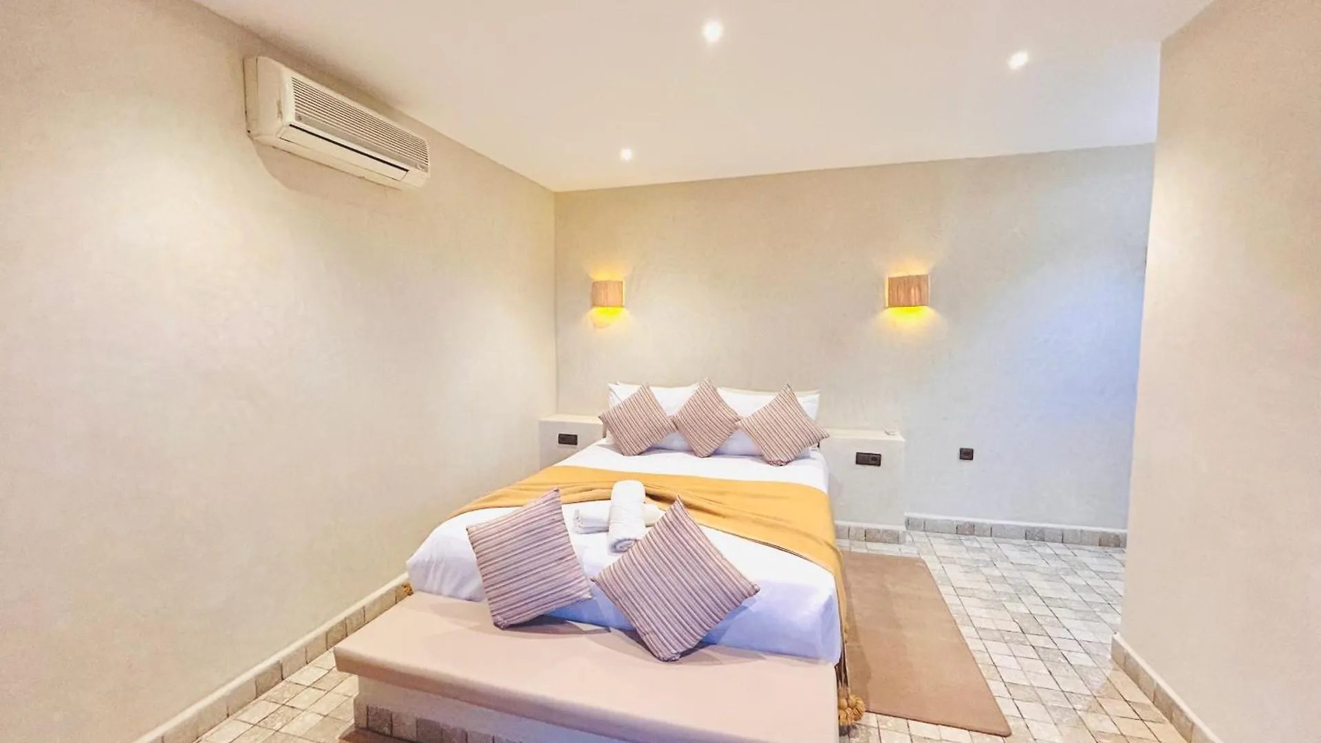 Villa Piscine Privee Sans Vis A Vis , Vue Superbe , Proche Centre - Fibre Optique Wifi Marrakesh